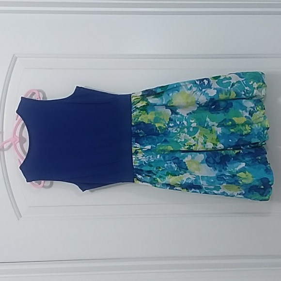 *5/$20* The Place Floral Dress - Picture 6 of 9